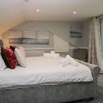Clarence House Casa vacanze *