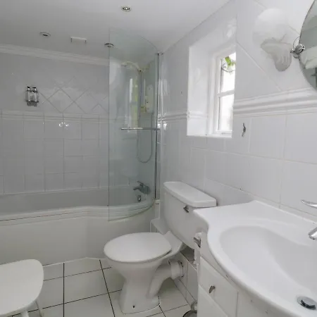 Clarence House Feriehus *