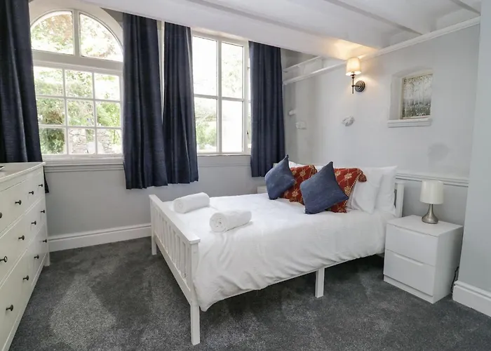 Clarence House Nyaraló