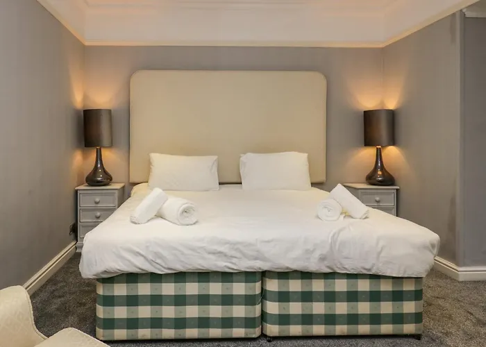 Clarence House Nyaraló