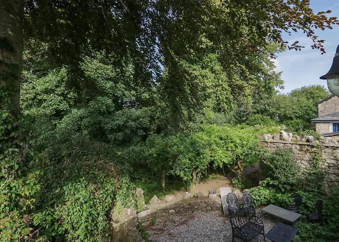 Clarence House Nyaraló *