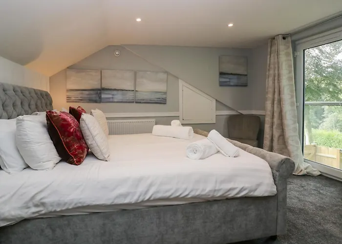 Clarence House Nyaraló *