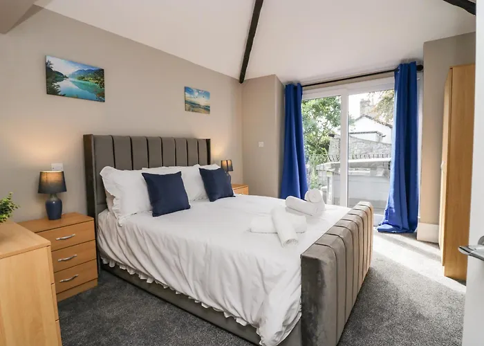 Clarence House Nyaraló *