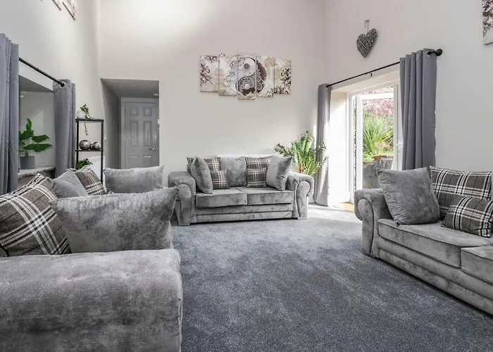 Clarence House Nyaraló *